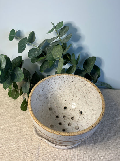 Berry Bowl - Speckled White